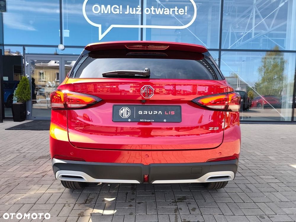 MG ZS - 8