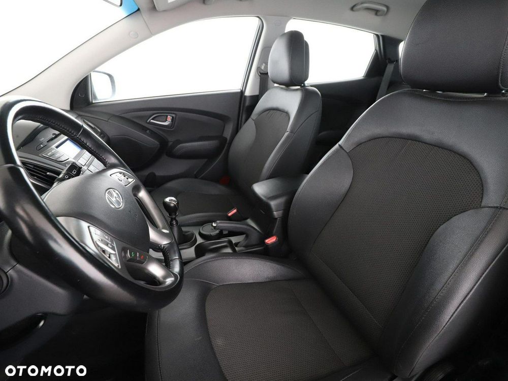 Hyundai ix35 1.6 2WD Fifa World Cup Edition - 13