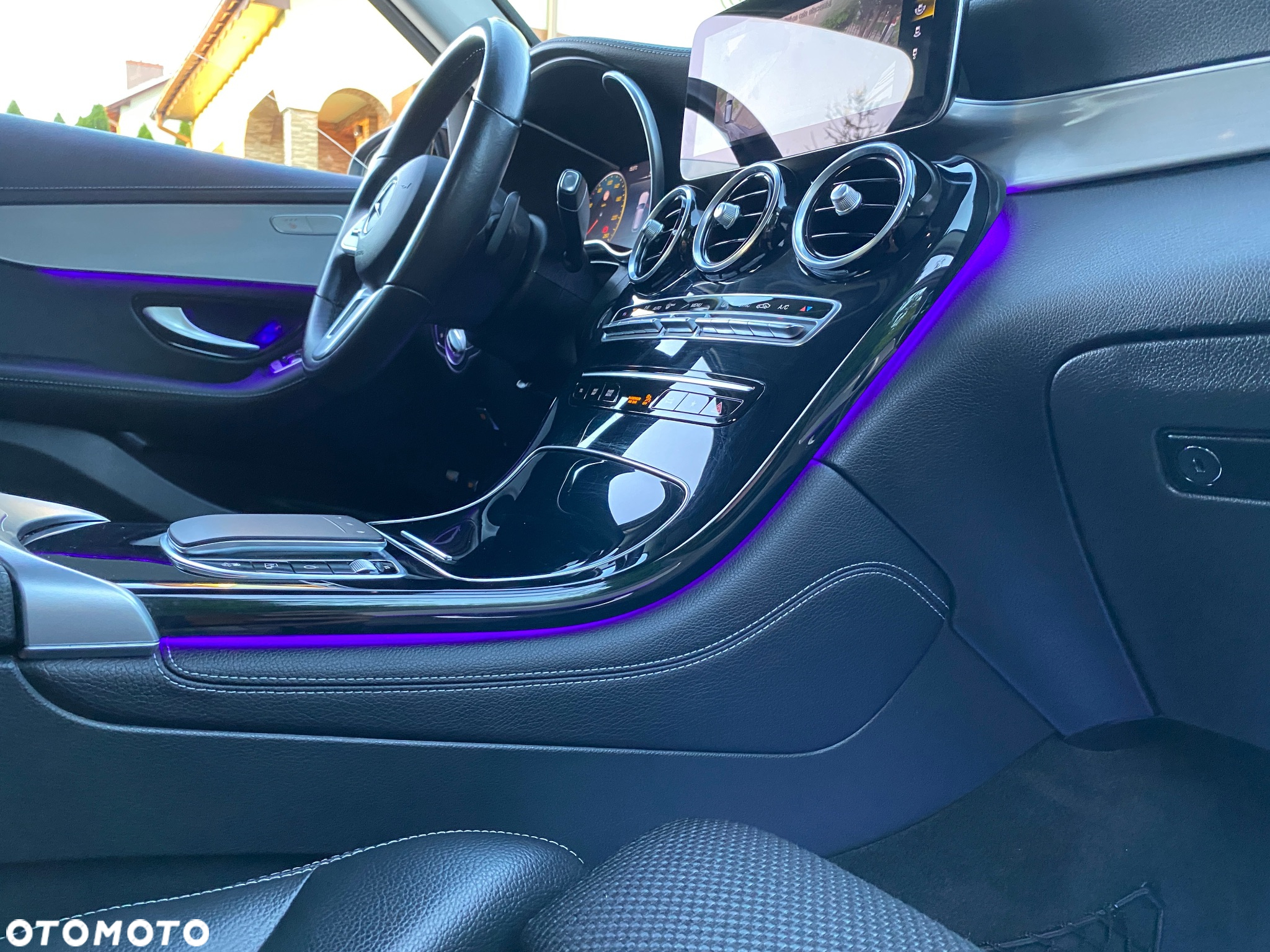 Mercedes-Benz GLC 220 d 4Matic 9G-TRONIC AMG Line - 11