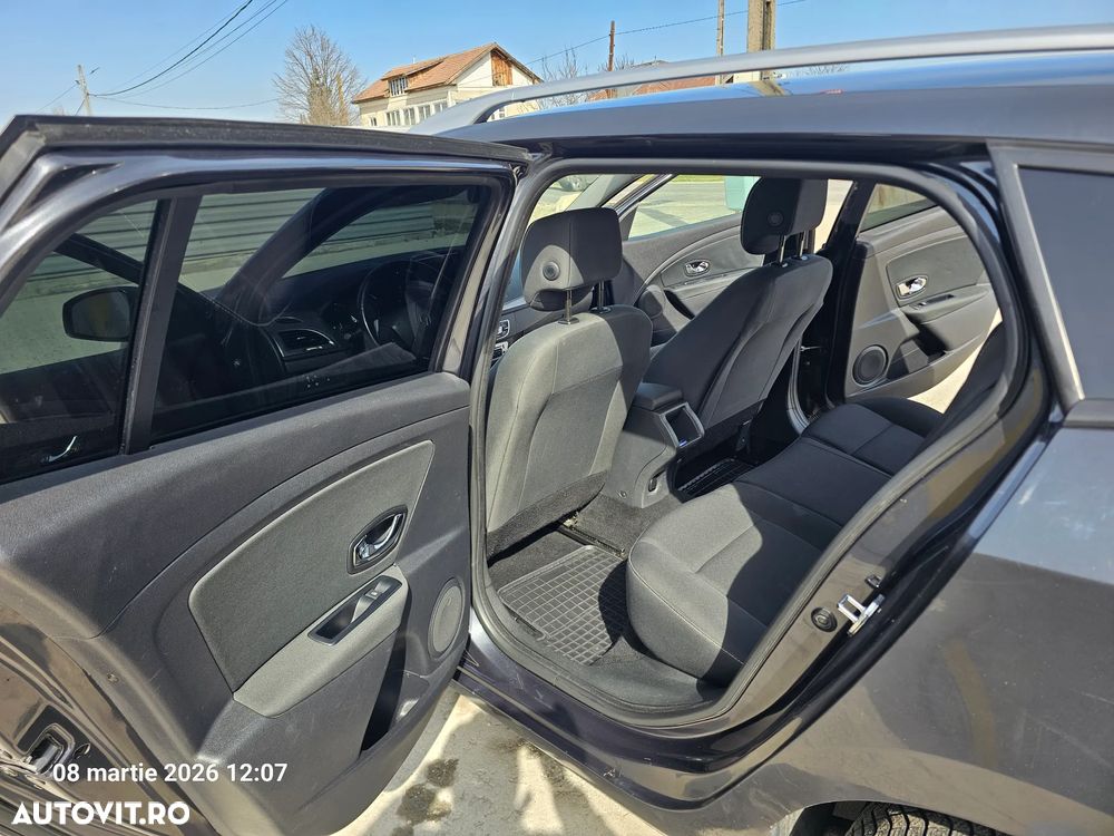 Renault Megane dCi 90 FAP Paris - 10