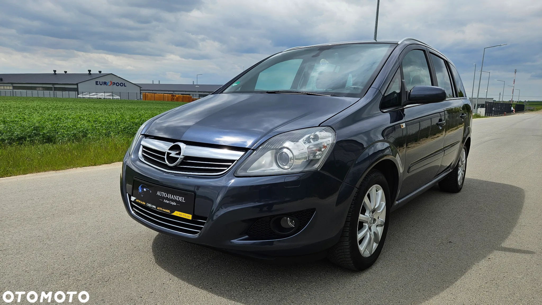 Opel Zafira 1.8 Cosmo - 11