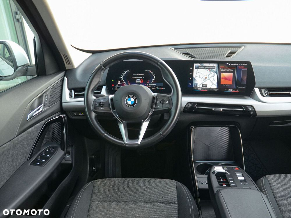 BMW X1 sDrive18i - 36
