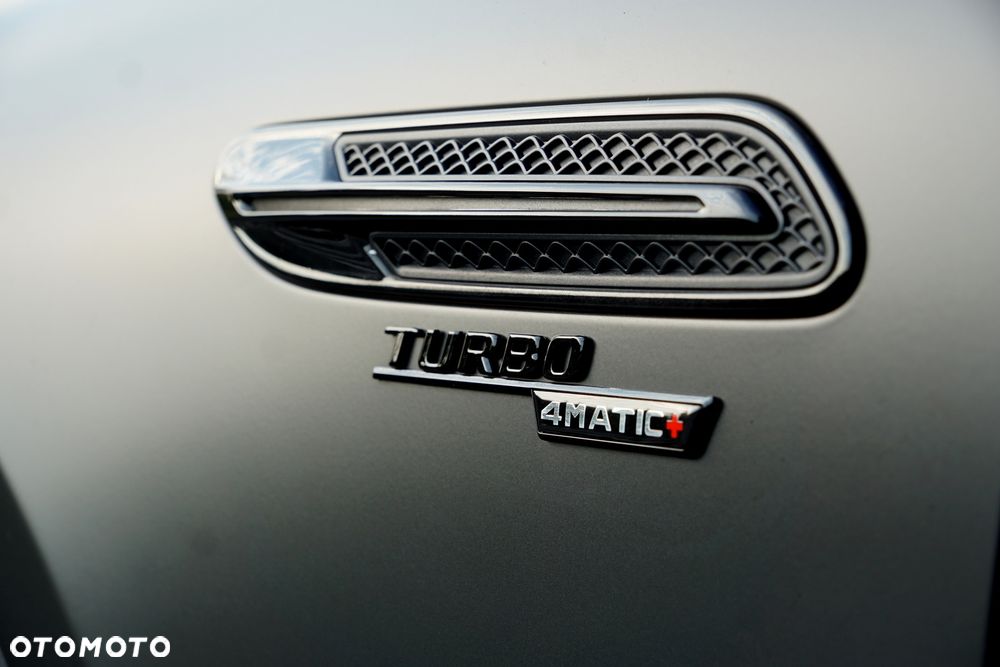Mercedes-Benz AMG GT 43 4Matic+ Speedshift TCT 9G - 12