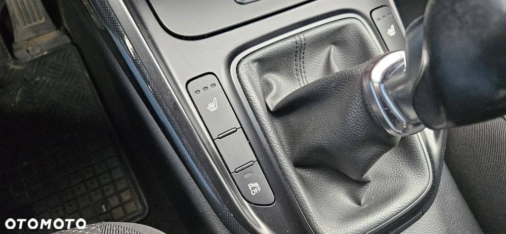 Kia Carens 1.6 GDI S EU6 - 36