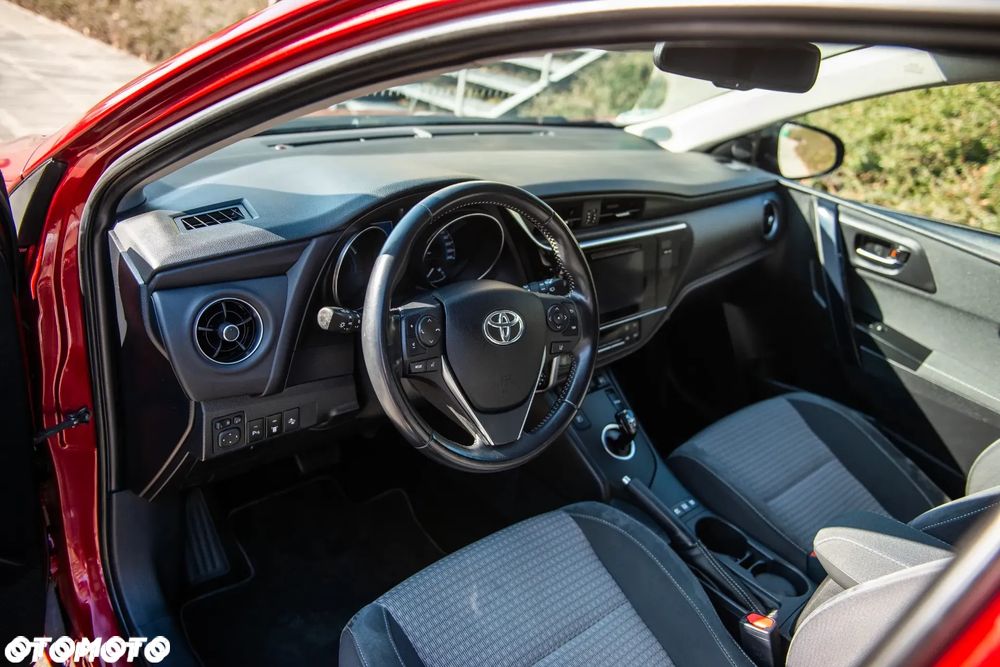 Toyota Auris - 15