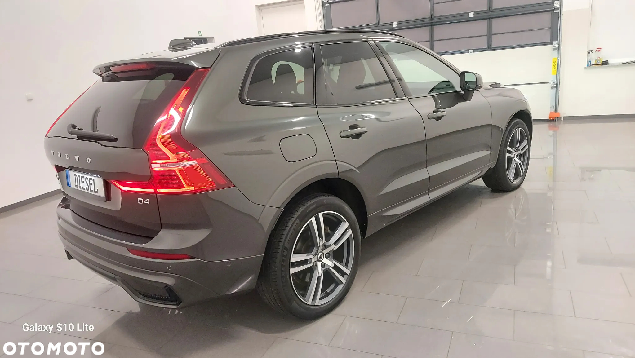 Volvo XC 60 B4 D Plus Dark - 3
