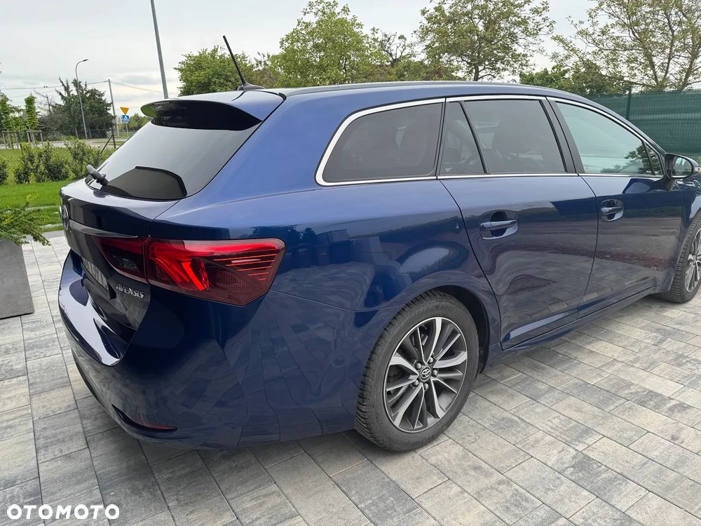 Toyota Avensis Touring Sports 1.8 Business Edition - 3
