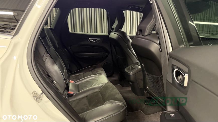 Volvo XC 60 D4 AWD Geartronic RDesign - 14
