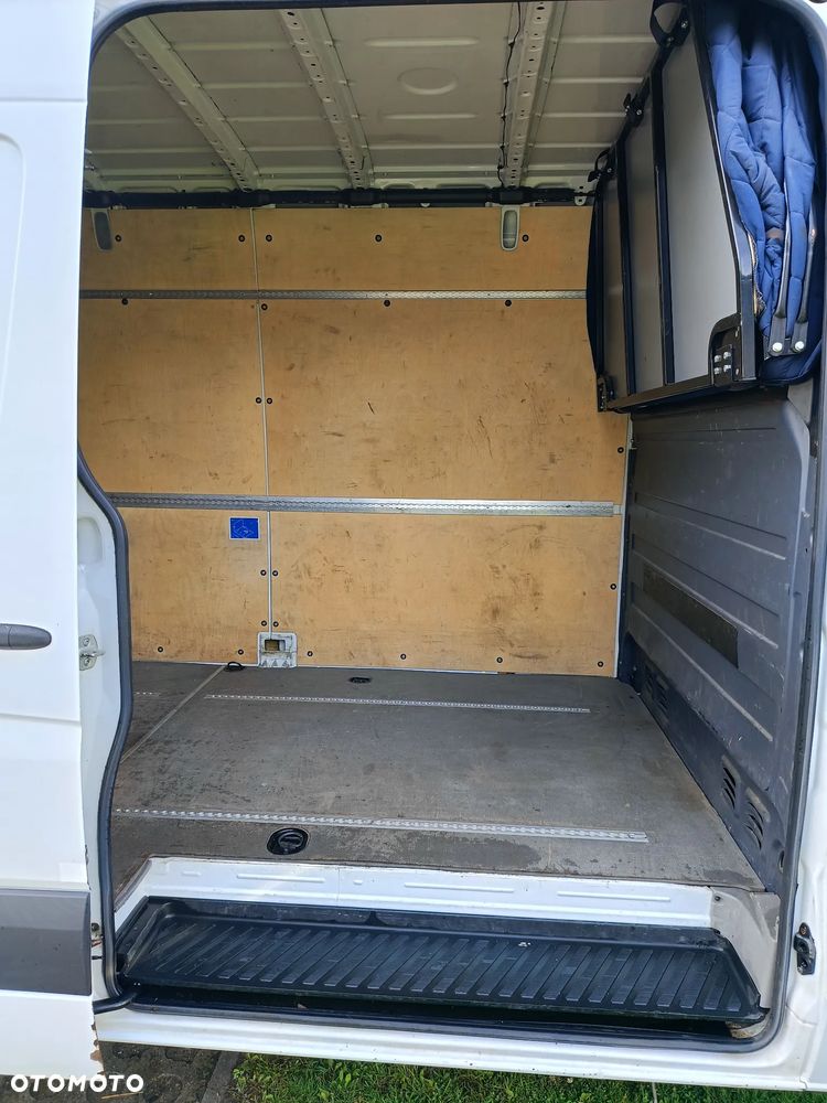 Mercedes-Benz Sprinter - 15