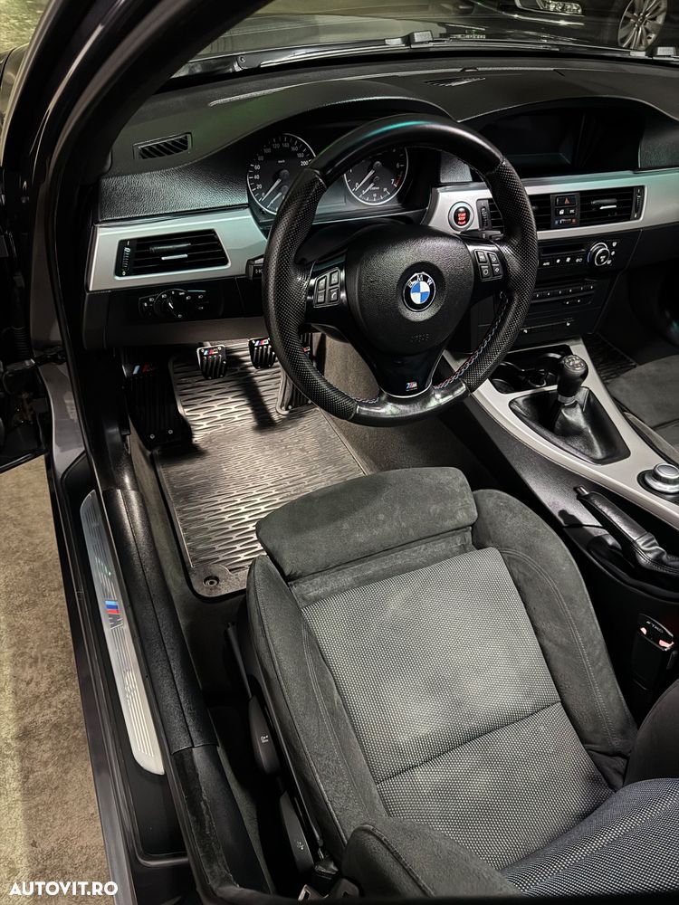 BMW Seria 3 320i - 15