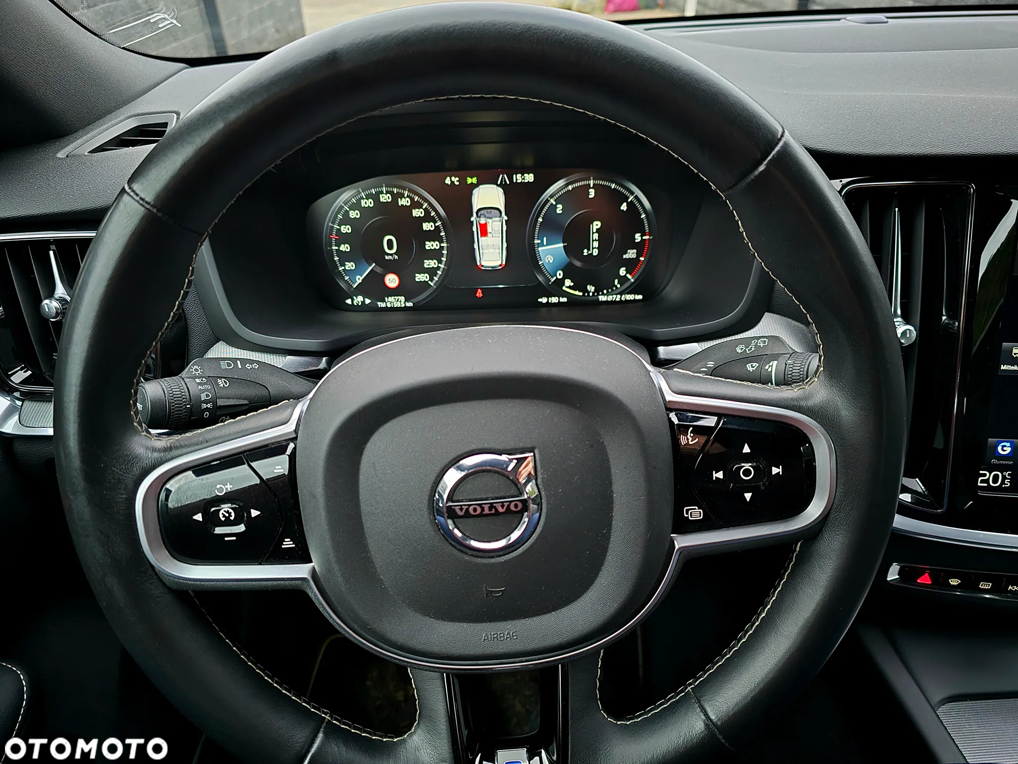 Volvo V60 D4 R-Design - 23