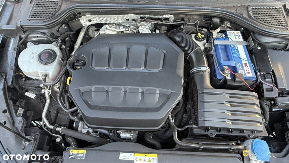 Volkswagen Golf - 8