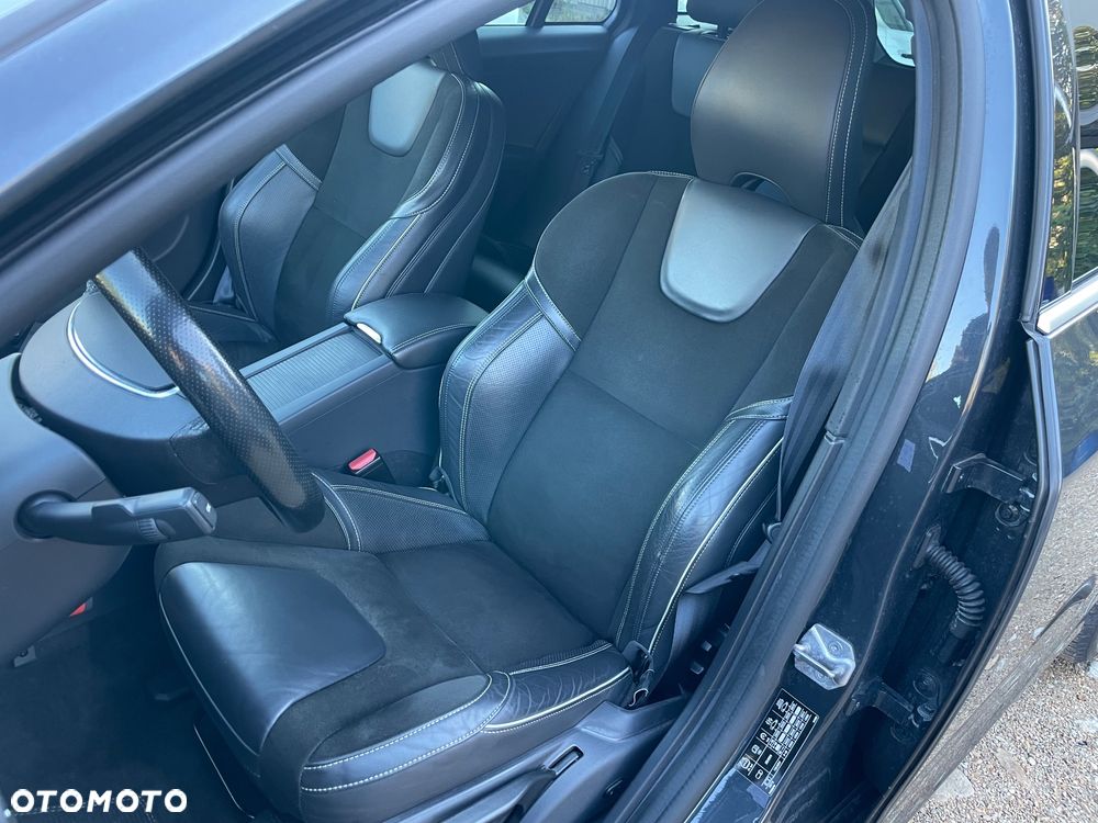 Volvo V60 D3 Geartronic RDesign - 16