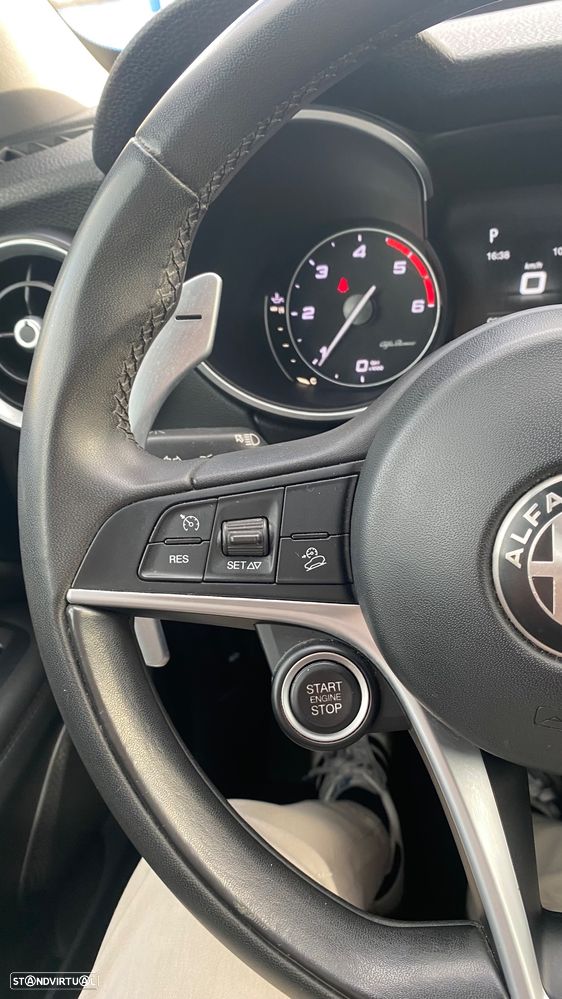 Alfa Romeo Stelvio 2.2 D Super AT8 - 33