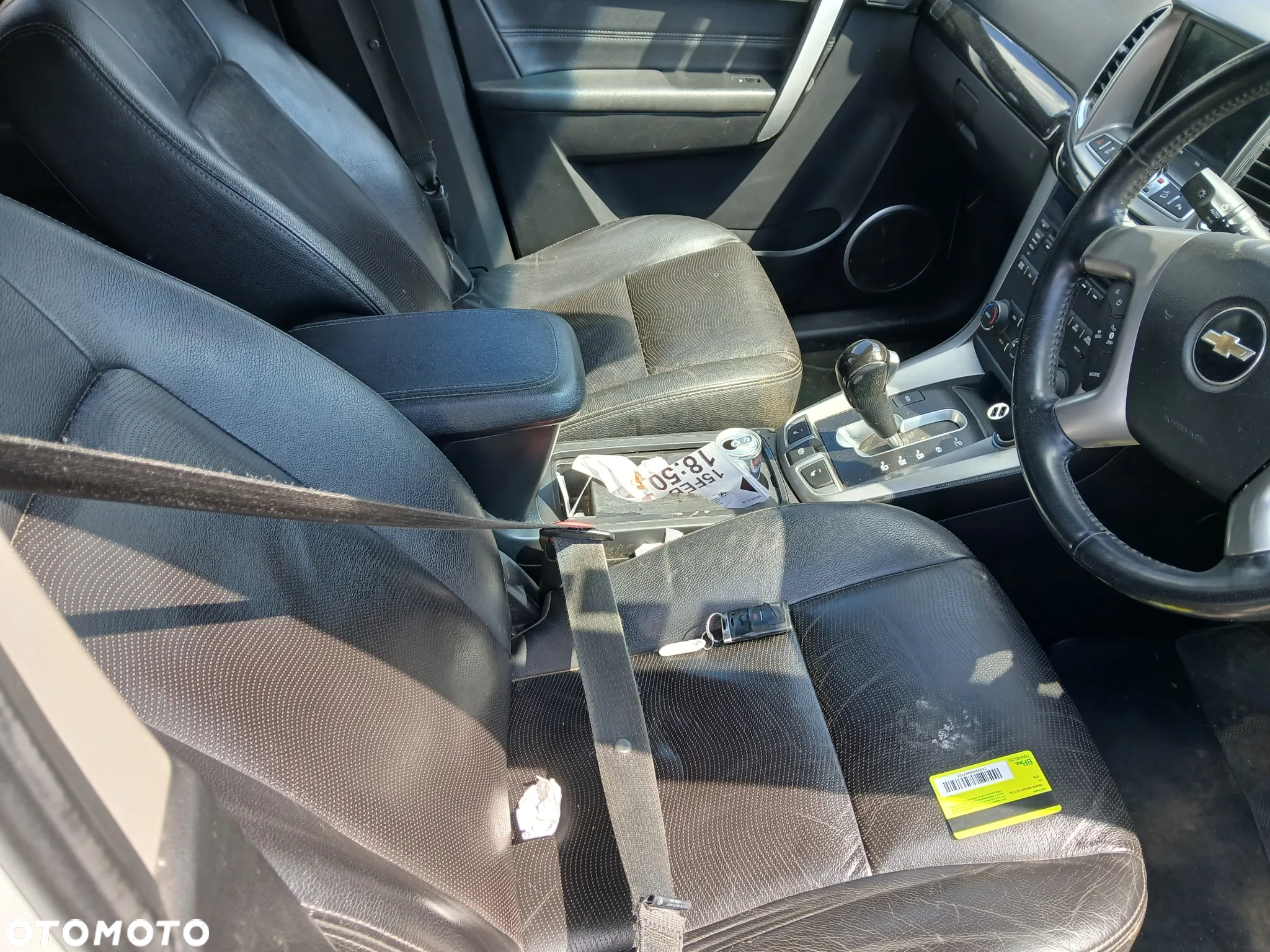 chevrolet captiva II LTZ anglik fotel fotele kanapa deska kokpit podsufitka boczek boczki klamka podłokietnik - 5