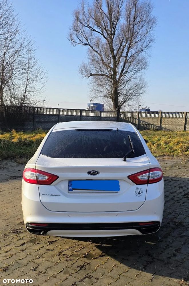 Ford Mondeo 2.0 EcoBoost Titanium - 2