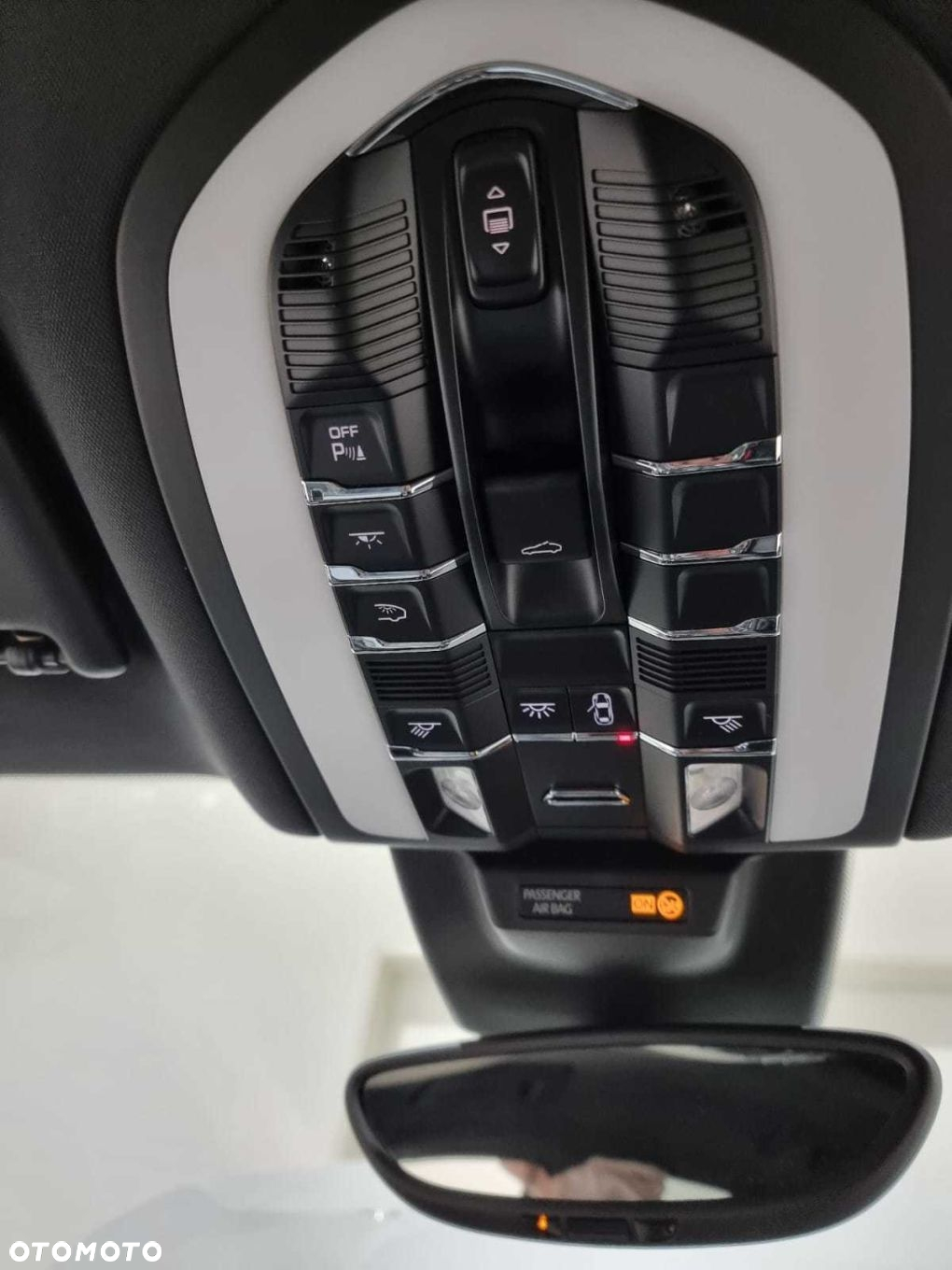 Porsche Macan - 31