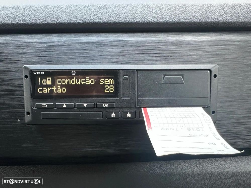 Renault Trafic 2.0 Blue dCi L2 Grand SpaceClass — fotografia 16