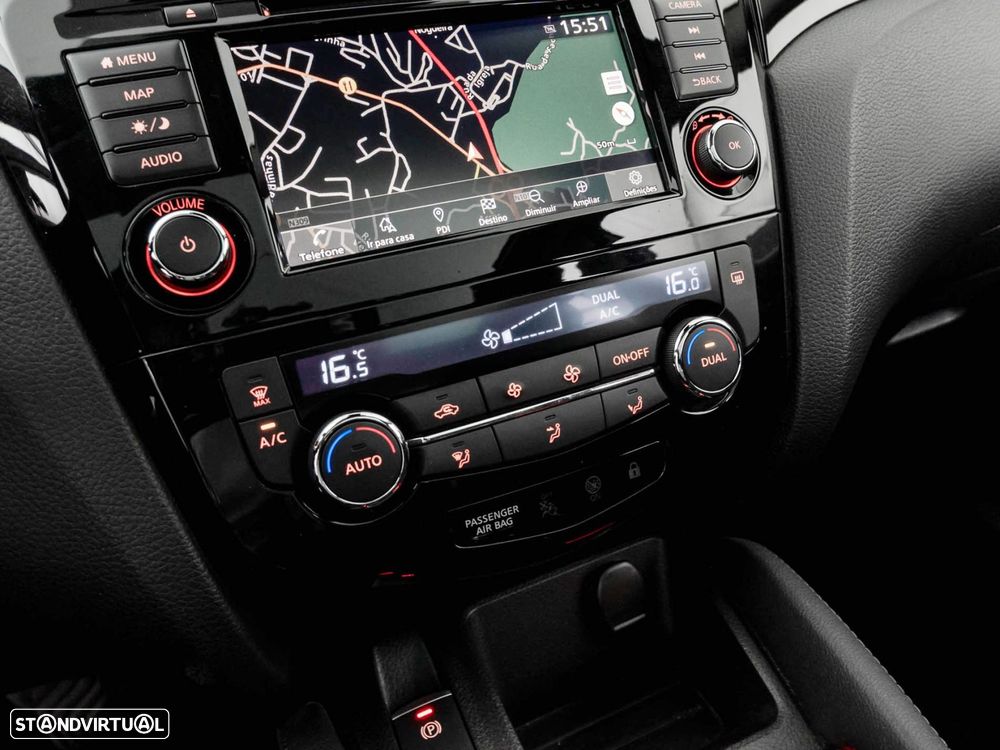 Nissan Qashqai 1.5 dCi N-Connecta - 24