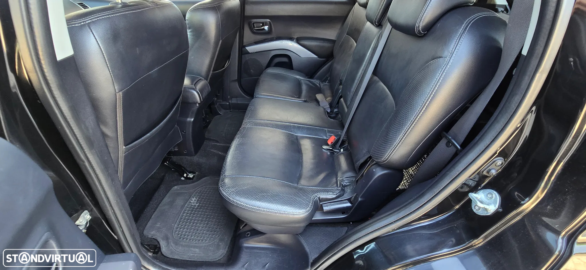 Mitsubishi Outlander 2.0 DI-D Intense+ 4WD - 6