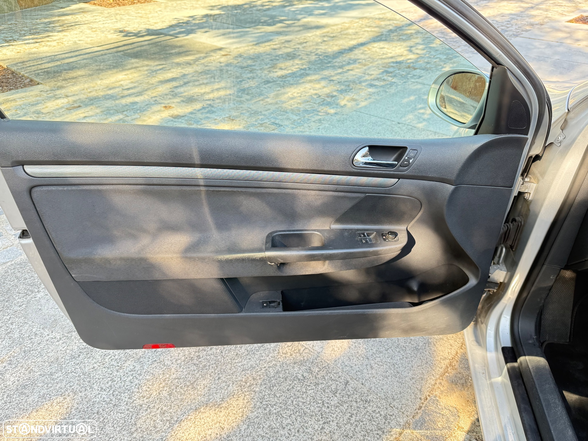 VW Golf 2.0 TDi Sport DSG - 10
