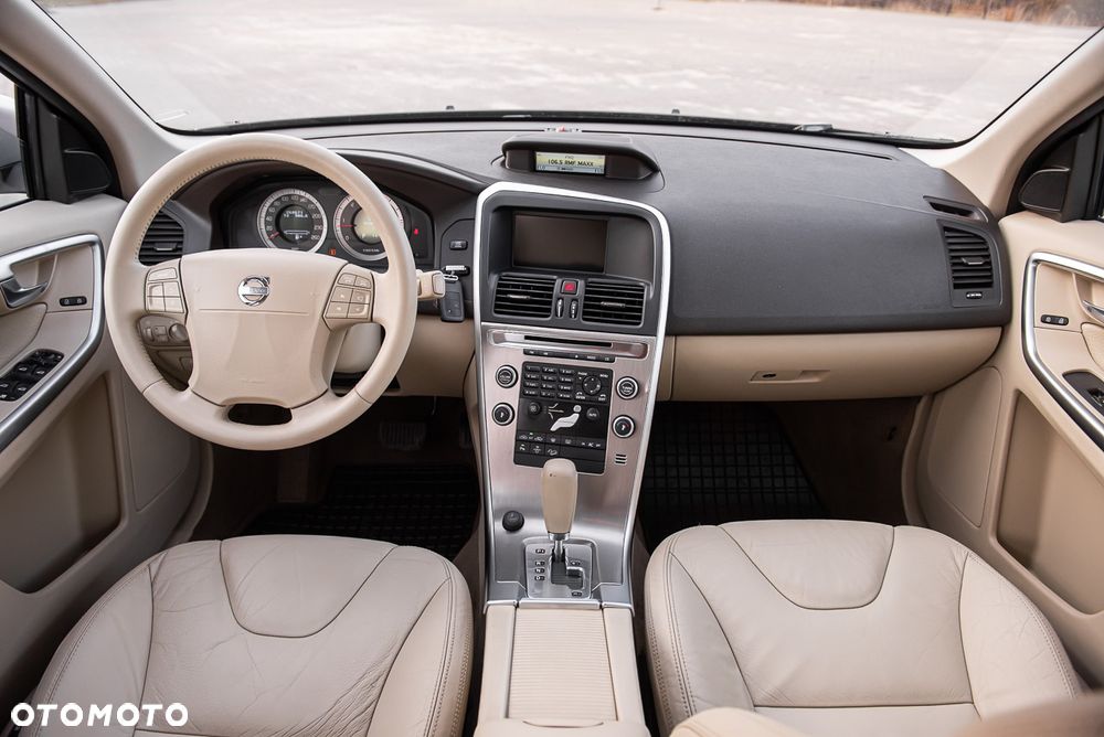 Volvo XC 60 D5 AWD Summum - 26