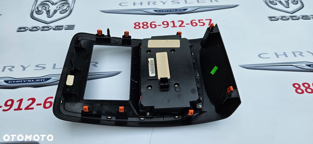 Dodge Durango 2017-2020 Panel klimatyzacji AC Panel sterowania nawiewem P68333643AA Ramka wyświetlacza radia MAŁY WYŚWIETLACZ - 10