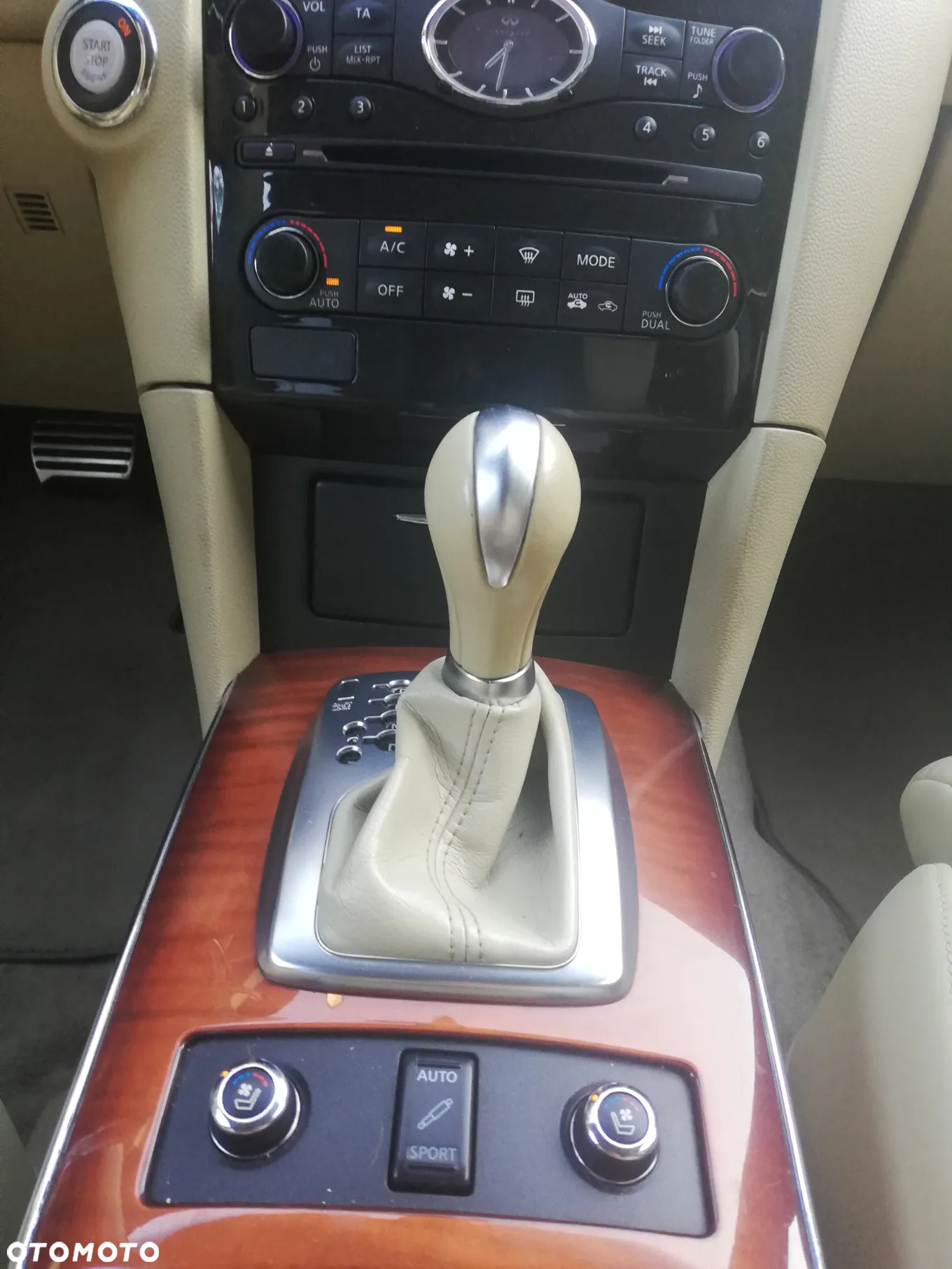 Infiniti QX70 3.0d S Premium - 7