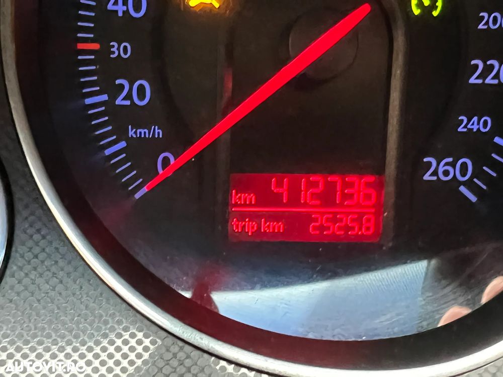 Volkswagen Passat 2.0 TDI DPF Comfortline - 19