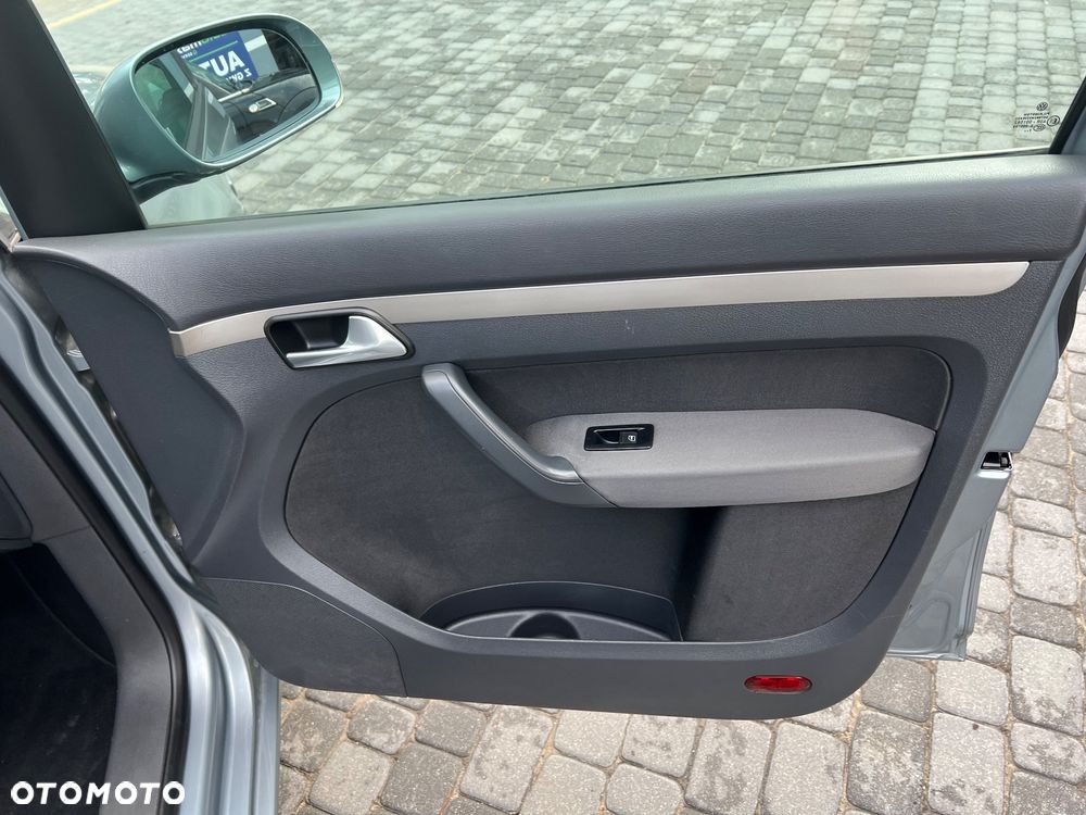 Volkswagen Touran 2.0 TDI Trendline - 28