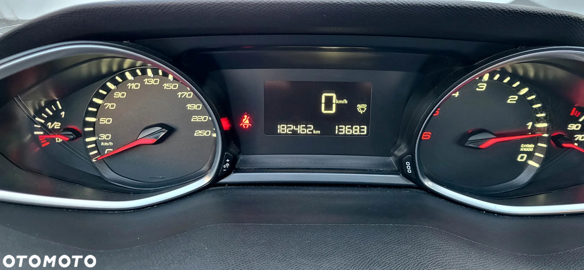 Peugeot 308 1.6 BlueHDi Business Line S&S - 26