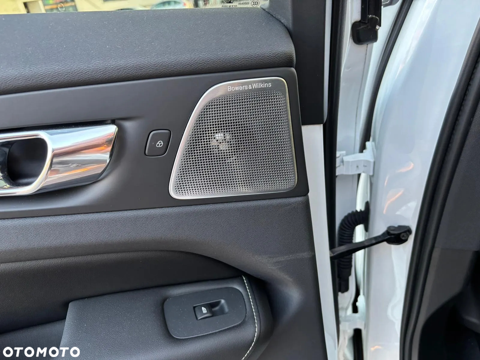 Volvo XC 60 T6 AWD Geartronic RDesign - 19