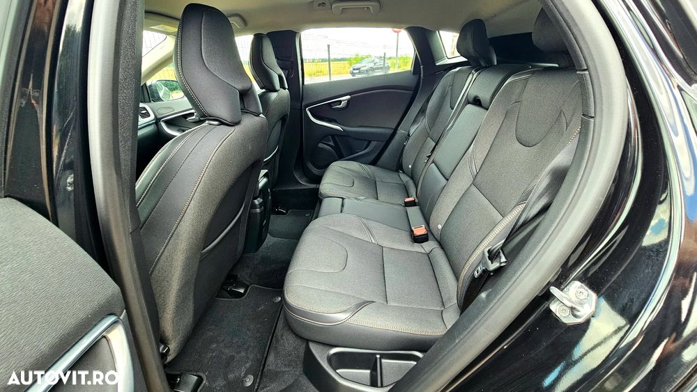 Volvo V40 D4 Geartronic Plus - 11