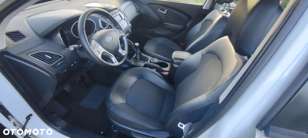 Hyundai ix35 2.0 CRDi Premium 2WD - 24