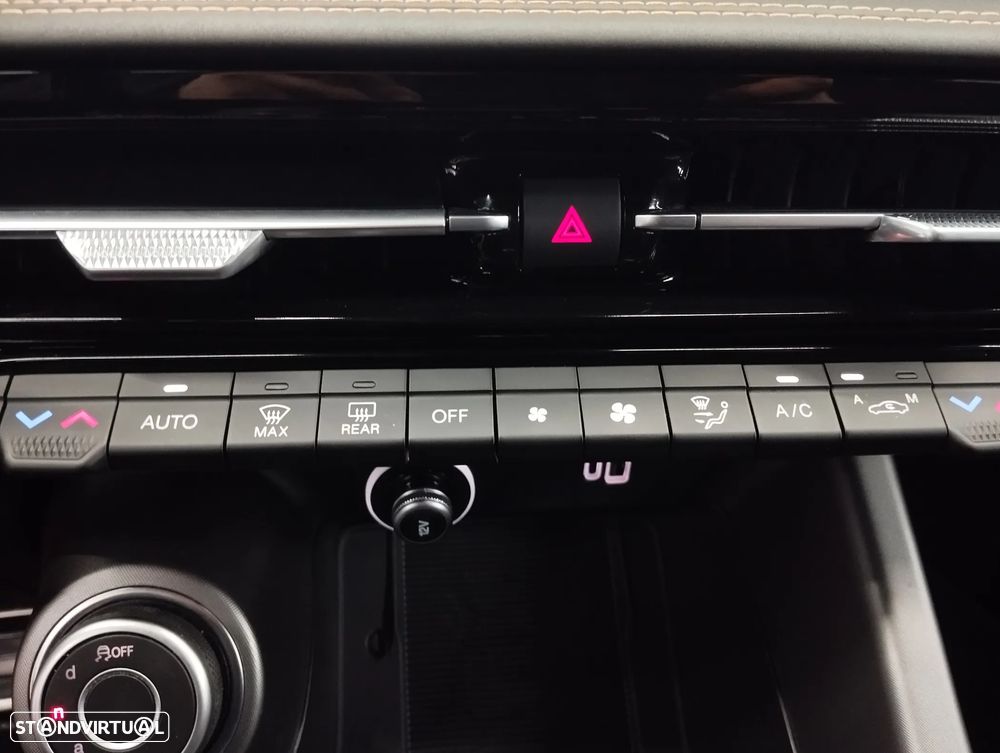 Alfa Romeo Tonale 1.5 Hybrid Veloce - 31