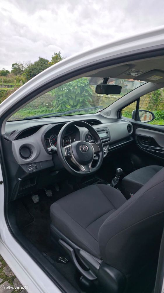 Toyota Yaris 1.4 D-4D ACtive+AC - 13