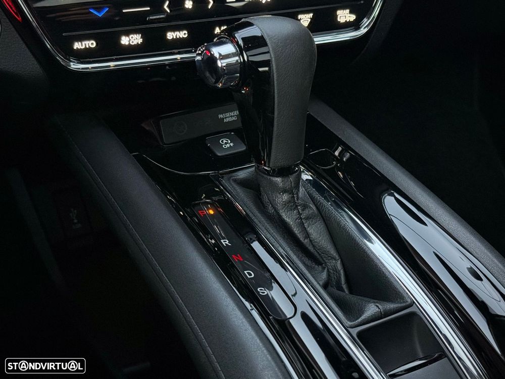 Honda HR-V 1.5 i-VTEC Executive CVT - 16