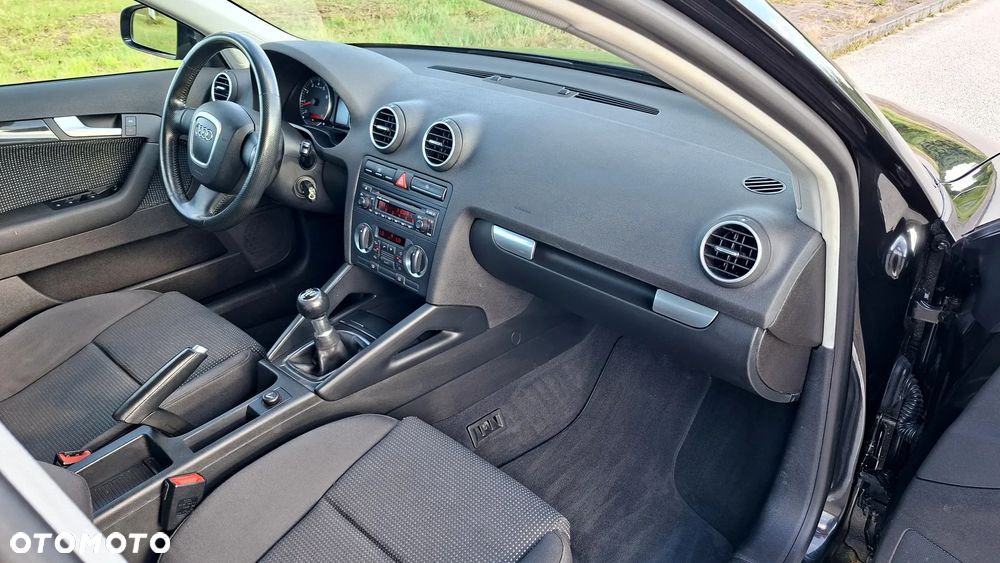 Audi A3 Sportback 1.6 Ambition - 33