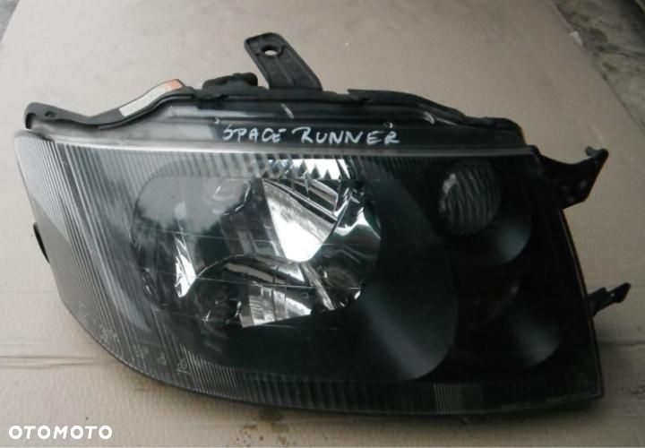 LAMPA PRAWA PRZOD SPACE RUNNER ORYGINAŁ EUROPA - 1