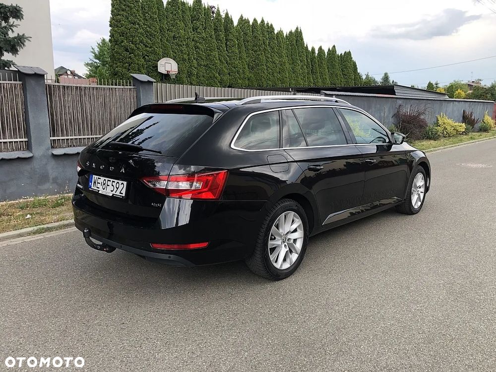 Skoda Superb 2.0 TDI SCR Style DSG - 5