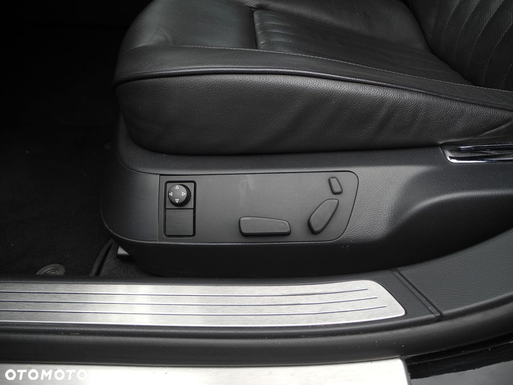 Volkswagen Phaeton - 15