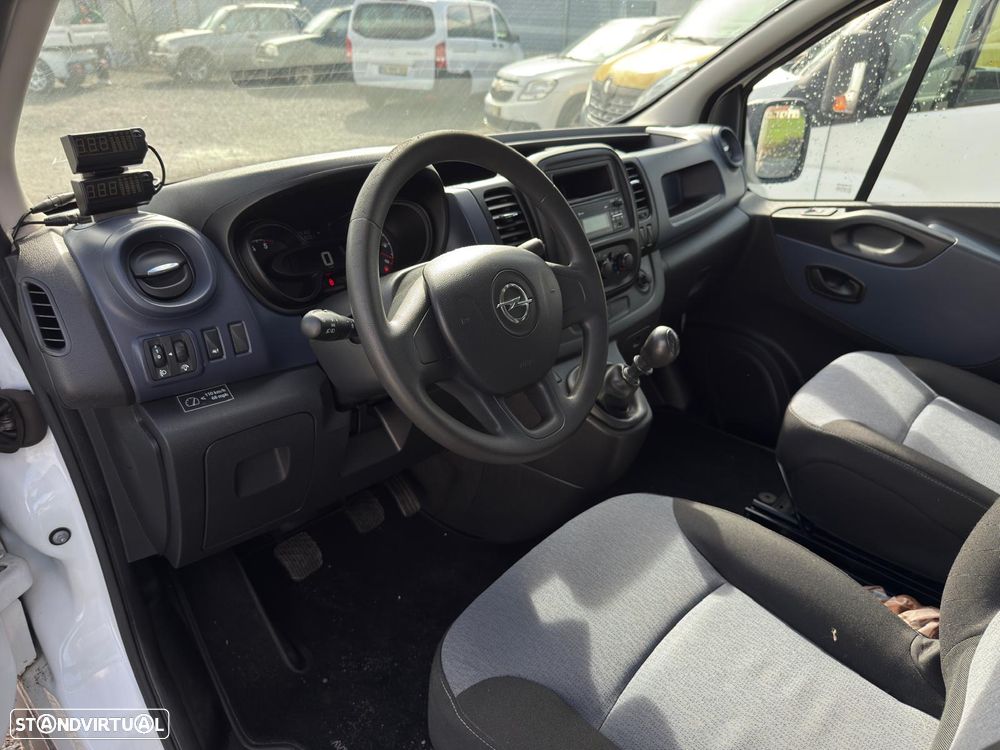 Opel Vivaro E - 13