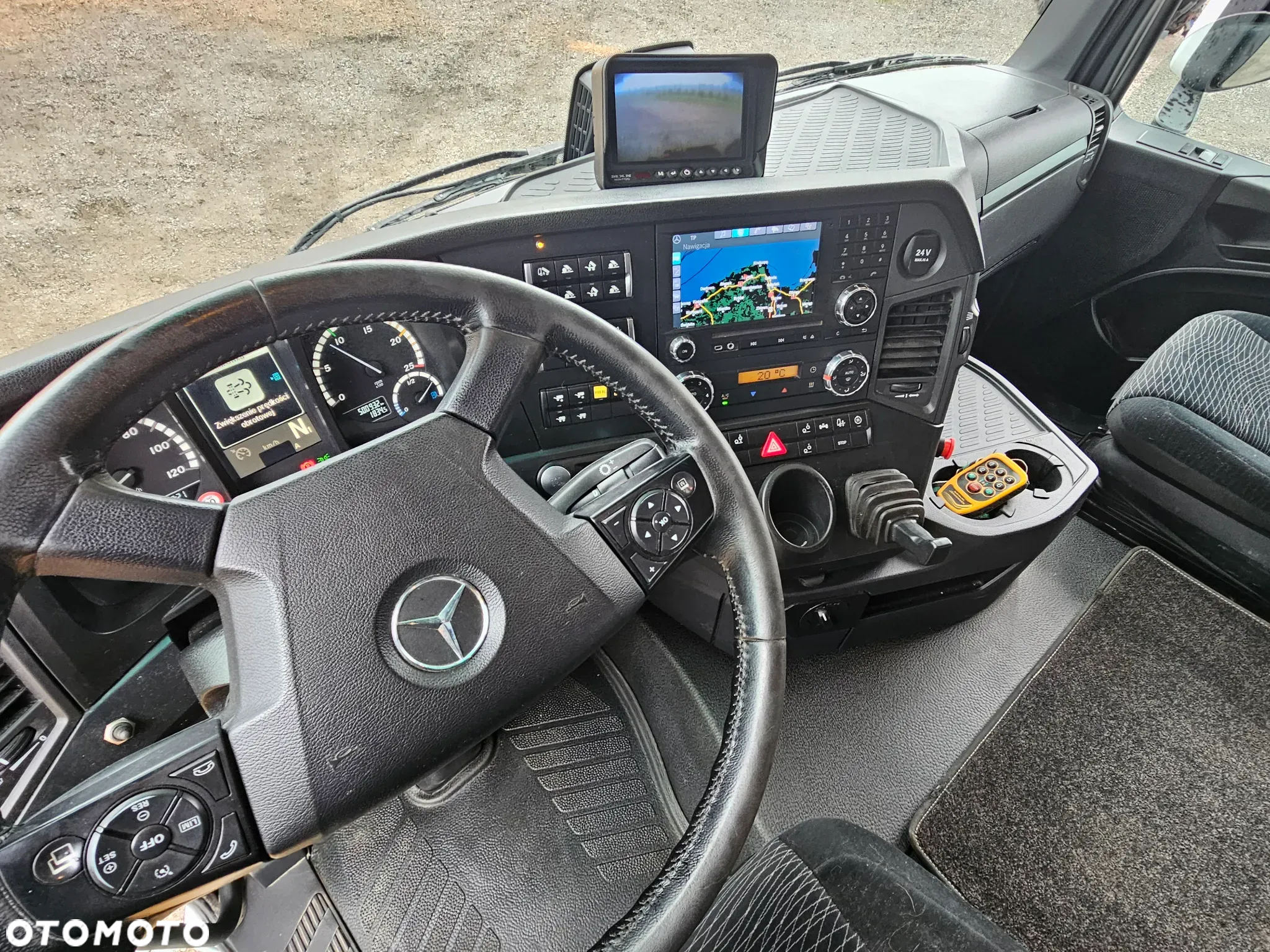 Mercedes-Benz Arocs - 33