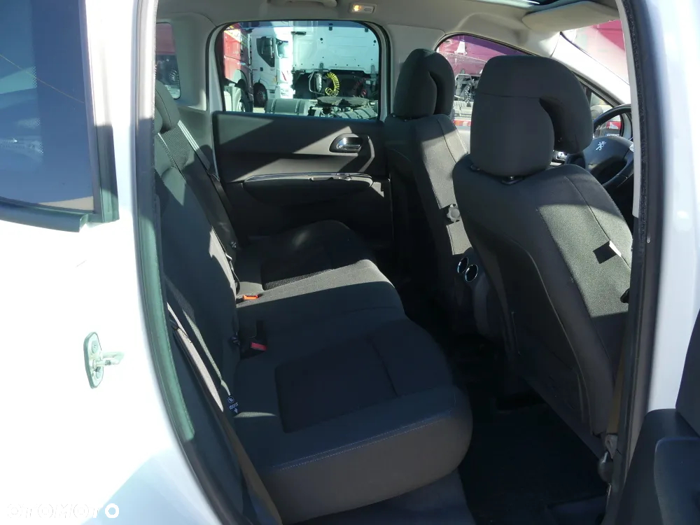 Peugeot 3008 - 10