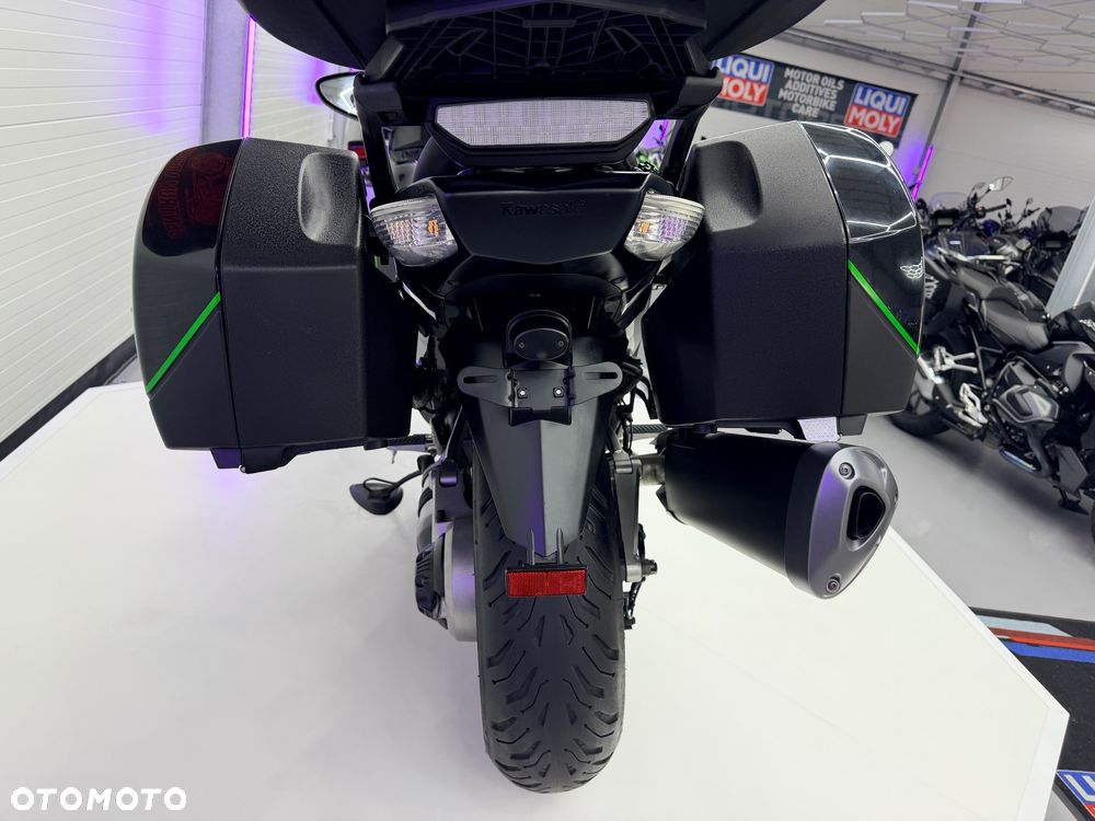 Kawasaki GTR - 18