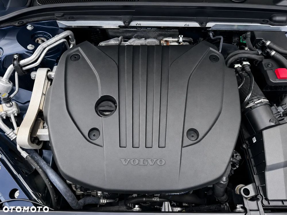 Volvo V60 Cross Country B5 B AWD Plus - 34