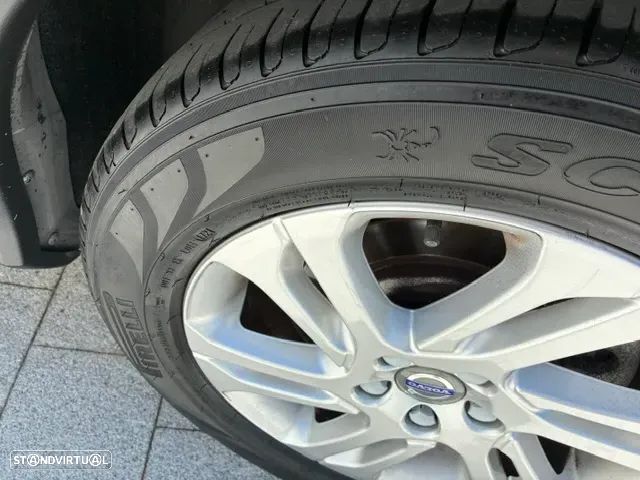 Volvo V60 Cross Country 2.0 D3 Momentum - 10