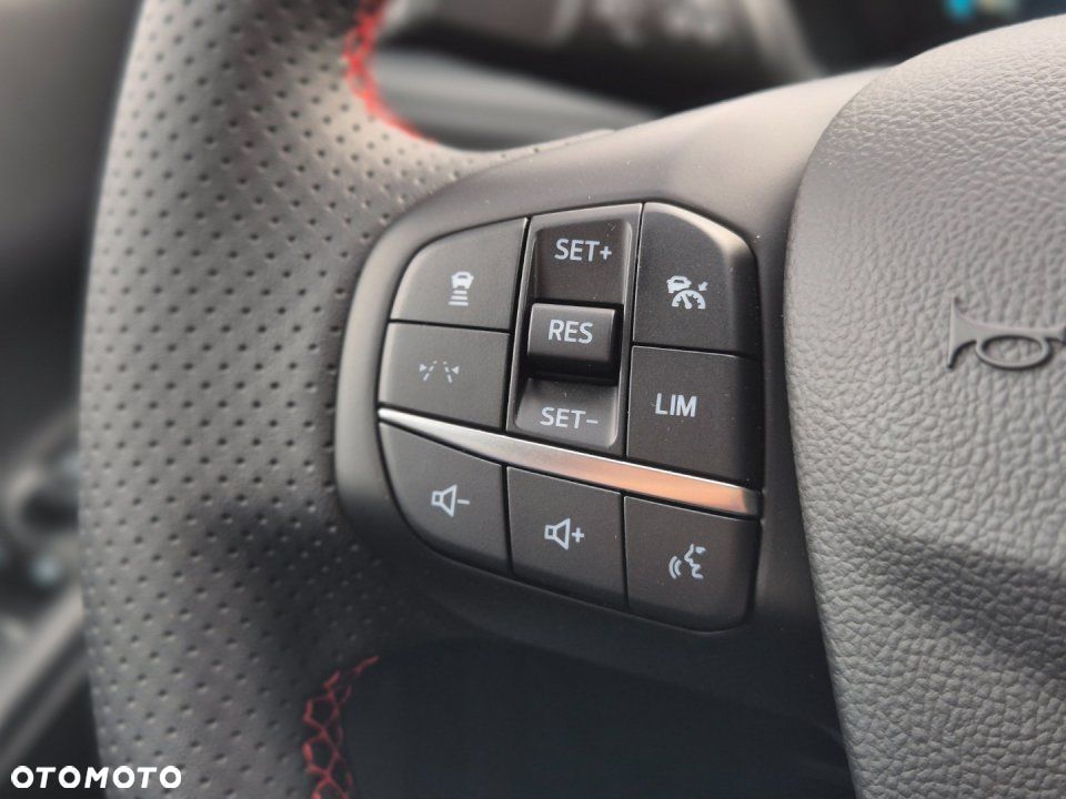 Ford Kuga - 16