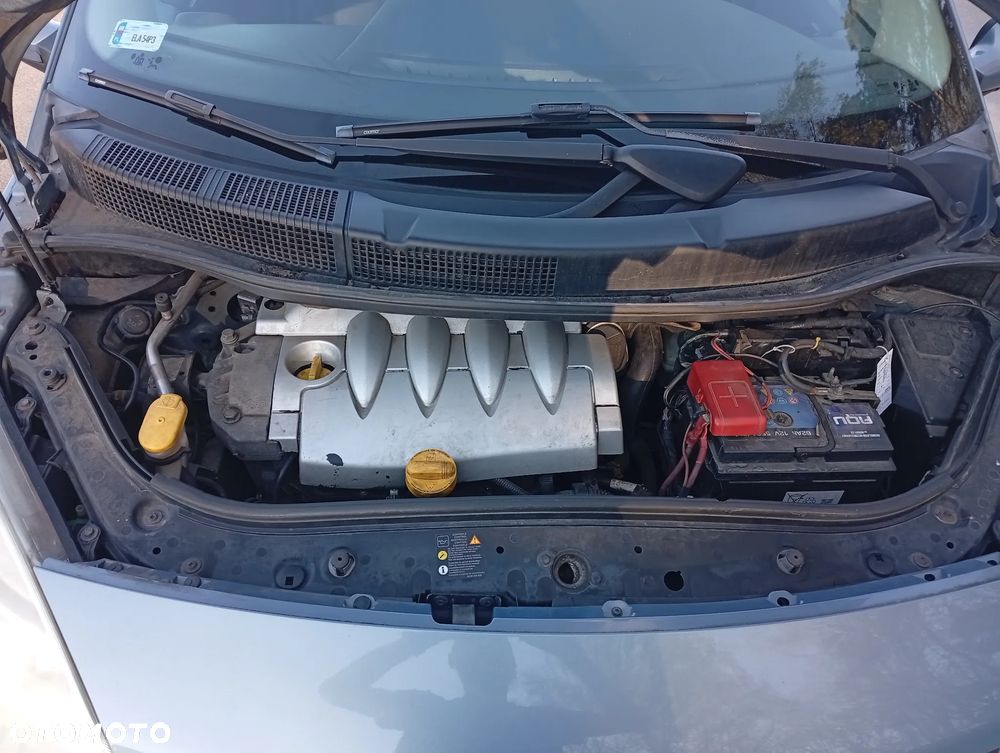 Renault Scenic 1.6 16V Avantage - 3