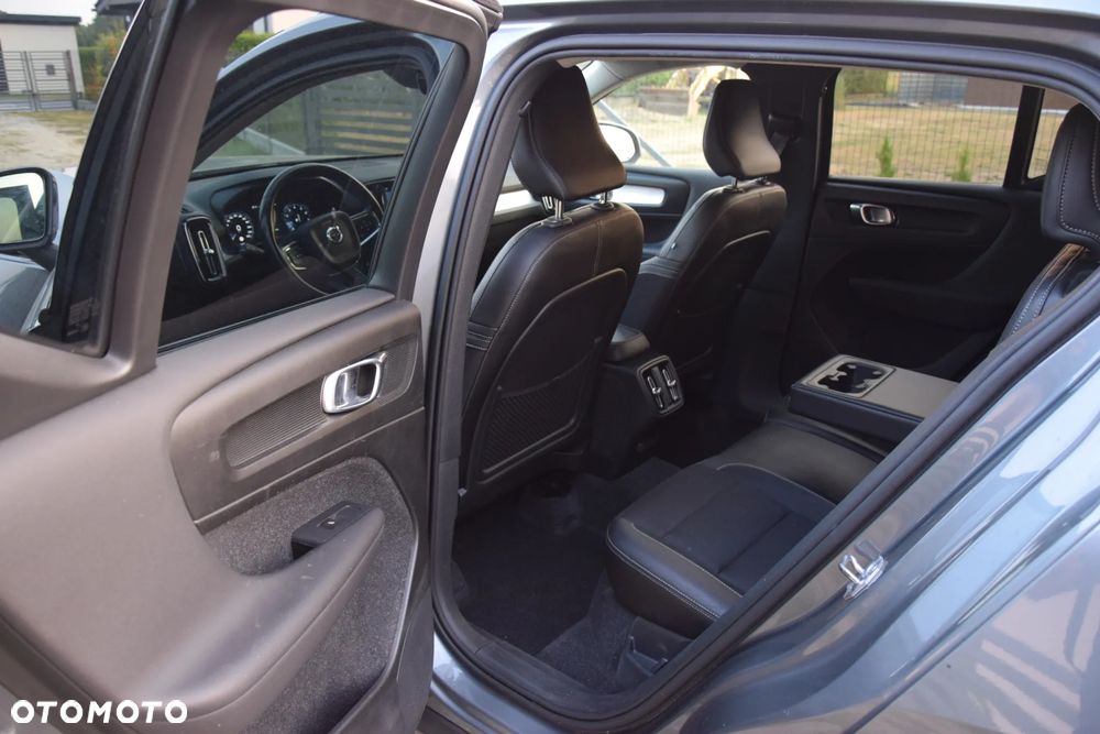 Volvo XC 40 T4 Geartronic Momentum - 13